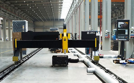 官网斗鱼体育官网斗鱼体育10米大幅面龙门光纤激光切割机有限元优化横梁高配驱动系统